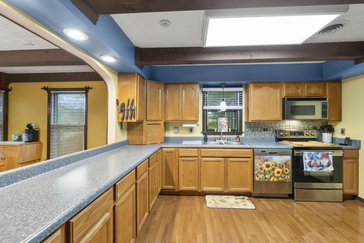 Listing Image 14