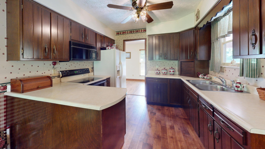 Listing Image 6