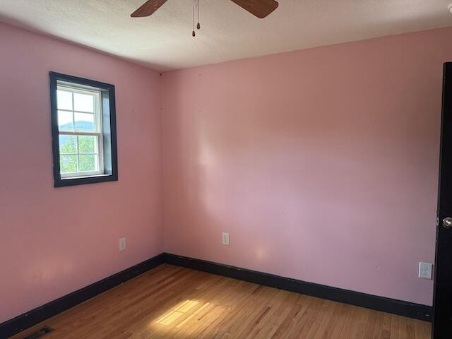 Listing Image 30