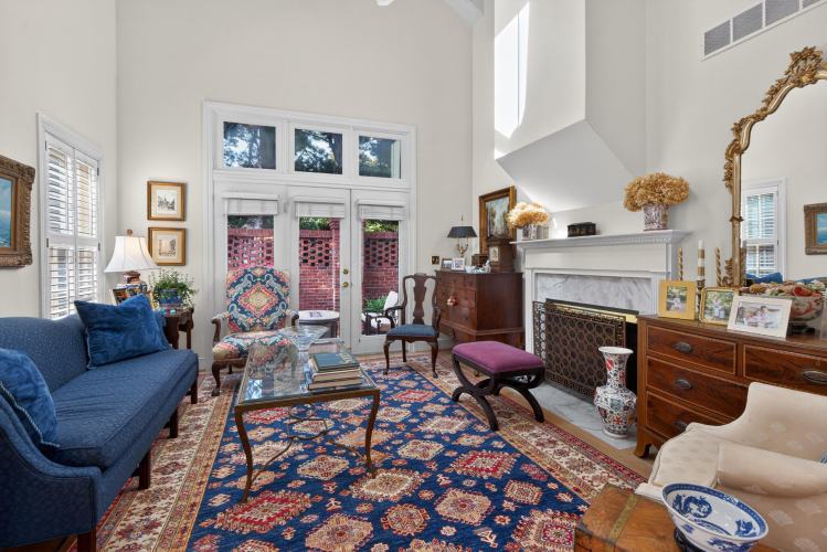 Listing Image 8