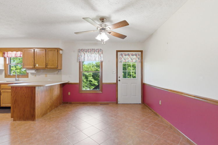 Listing Image 27