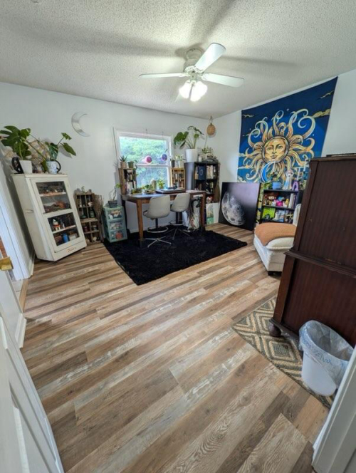 Listing Image 16