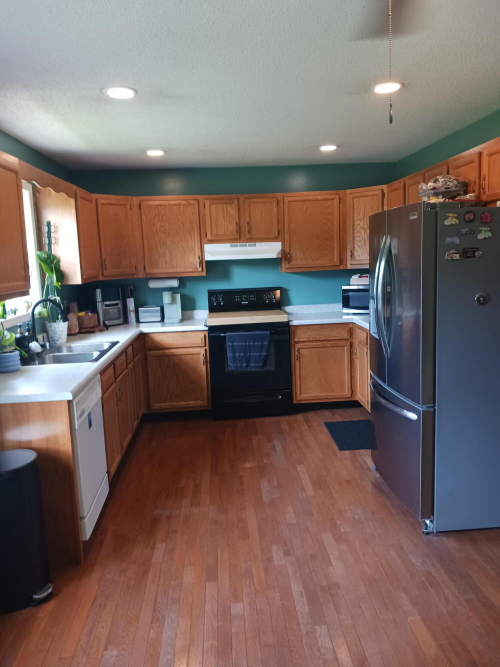 Listing Image 5