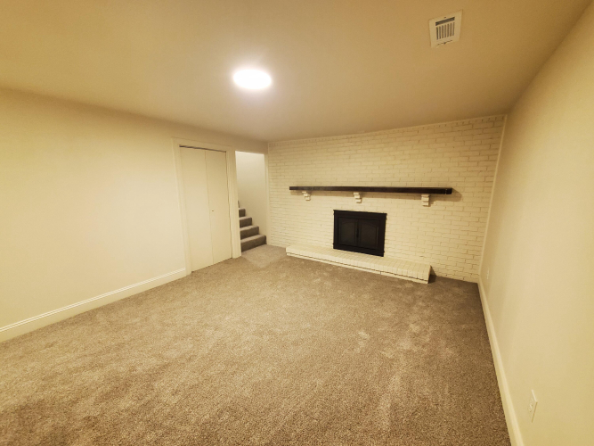 Listing Image 24
