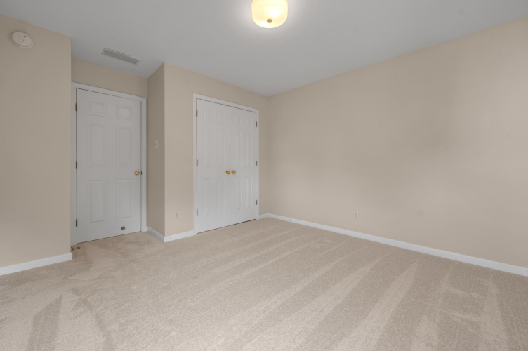 Listing Image 45