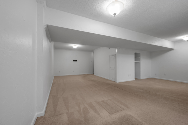Listing Image 58