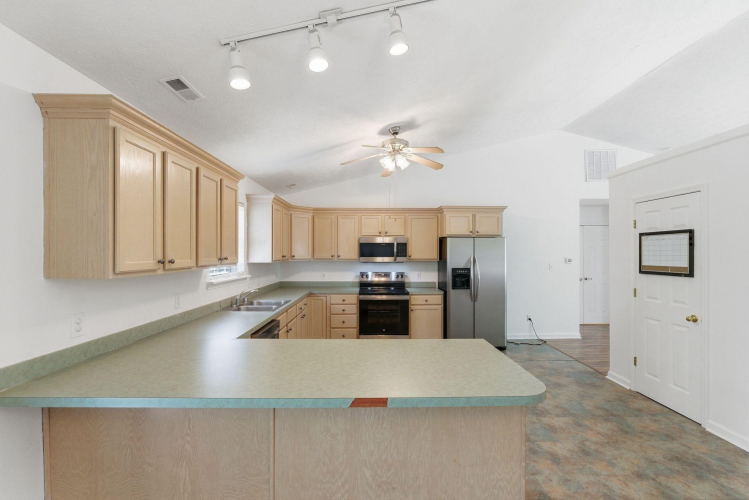 Listing Image 22