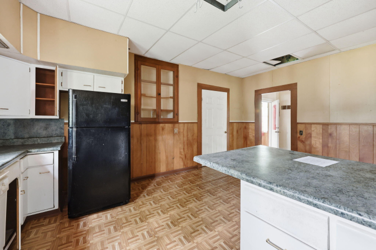 Listing Image 17