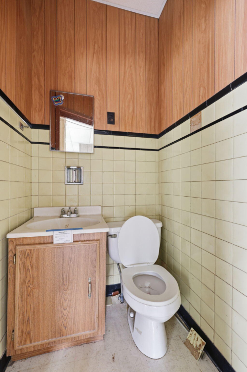 Listing Image 20