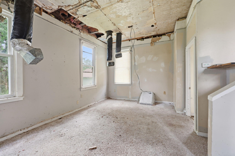 Listing Image 41