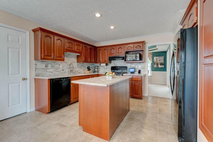 Listing Image 17