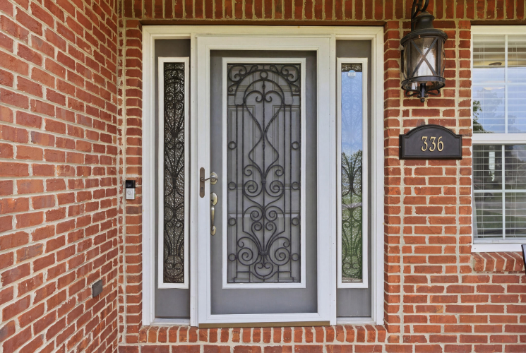 Listing Image 4