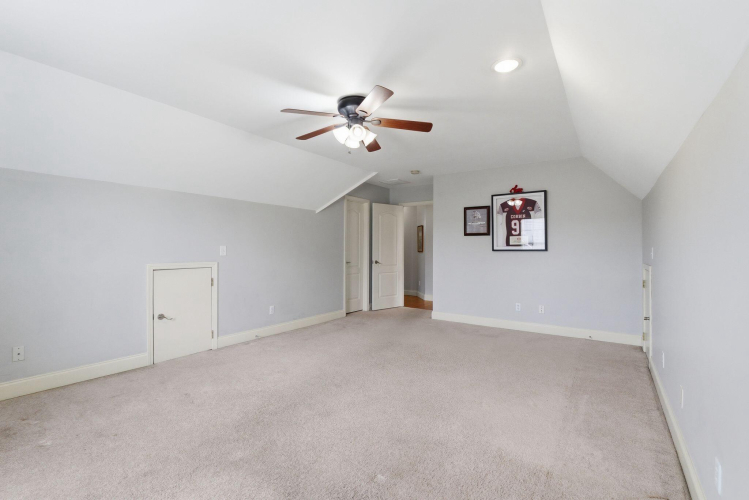 Listing Image 39