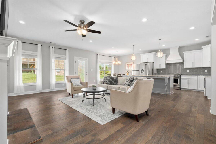 Listing Image 10