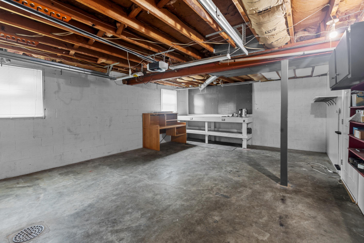 Listing Image 19