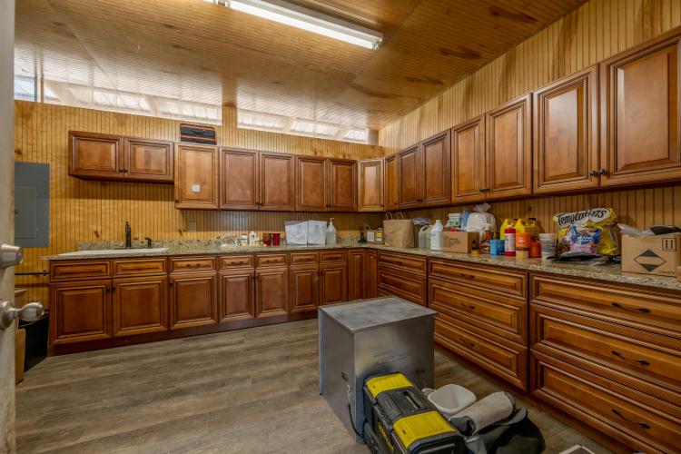 Listing Image 122
