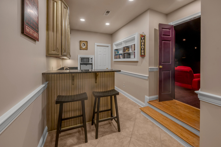 Listing Image 80