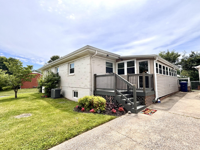 Listing Image 48