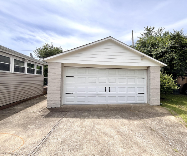 Listing Image 52