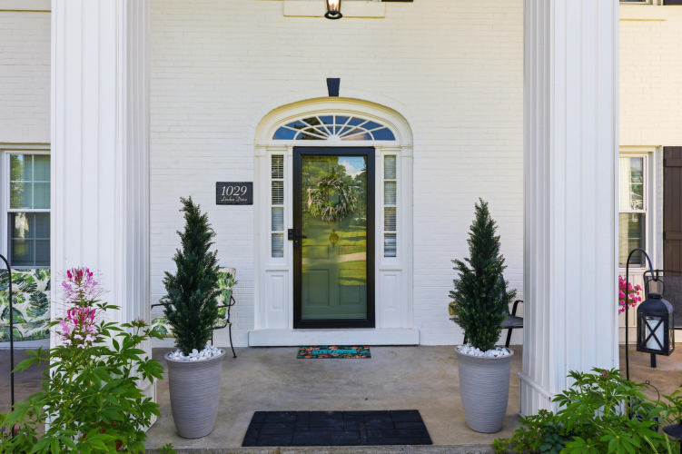 Listing Image 11