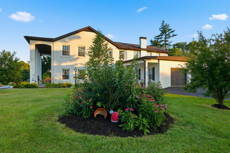Listing Image 118
