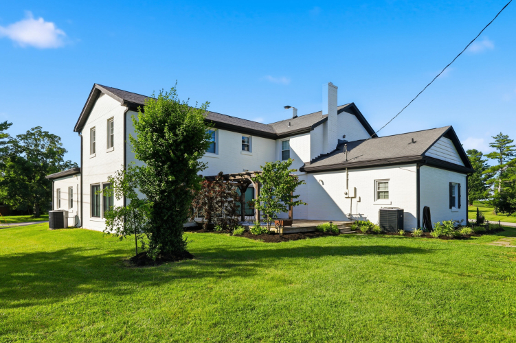 Listing Image 143