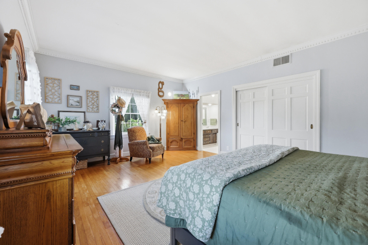 Listing Image 55