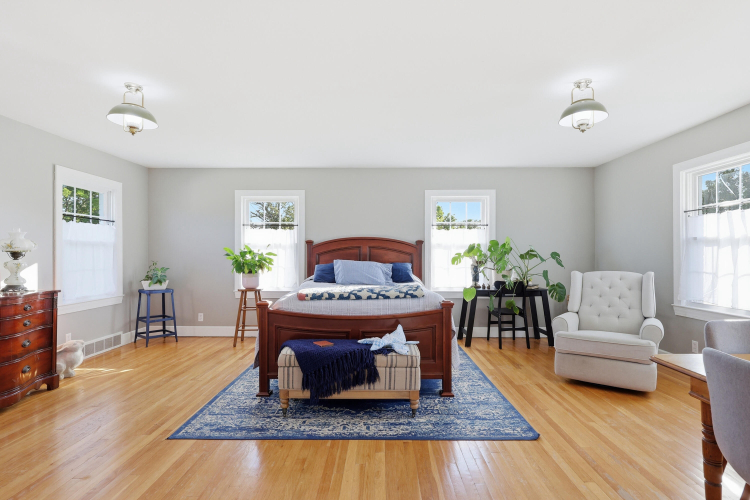 Listing Image 80