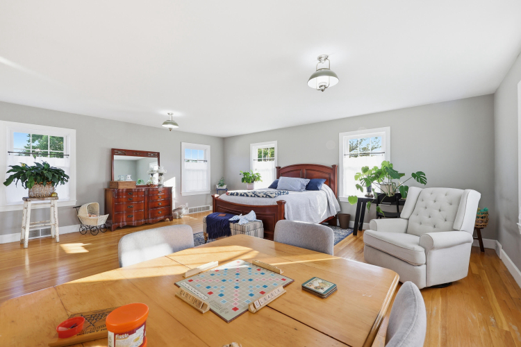Listing Image 84