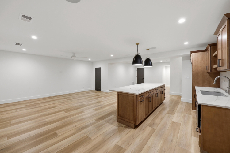 Listing Image 57