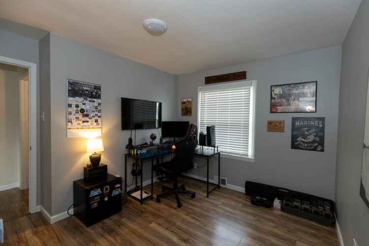Listing Image 23