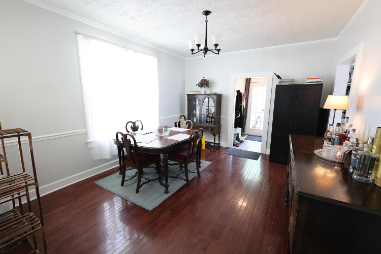 Listing Image 17
