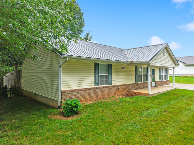 Listing Image 5