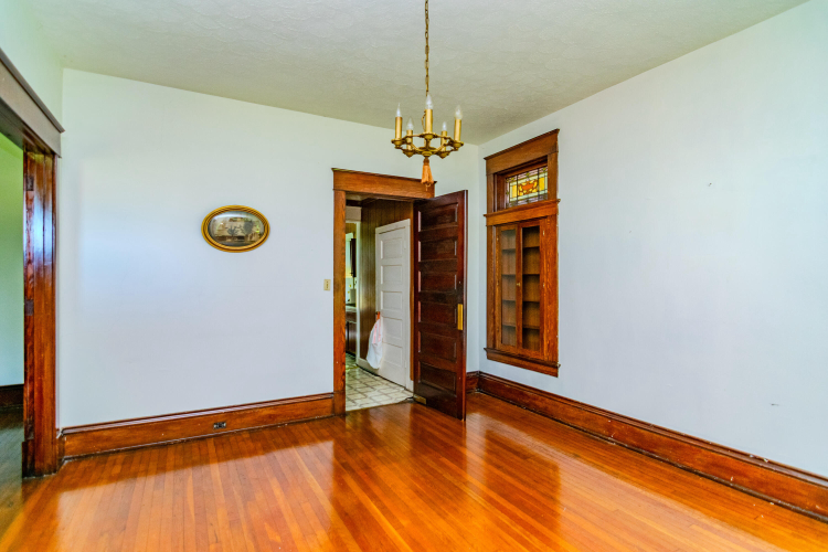 Listing Image 35