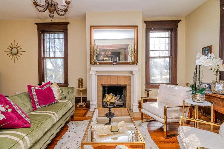 Listing Image 12
