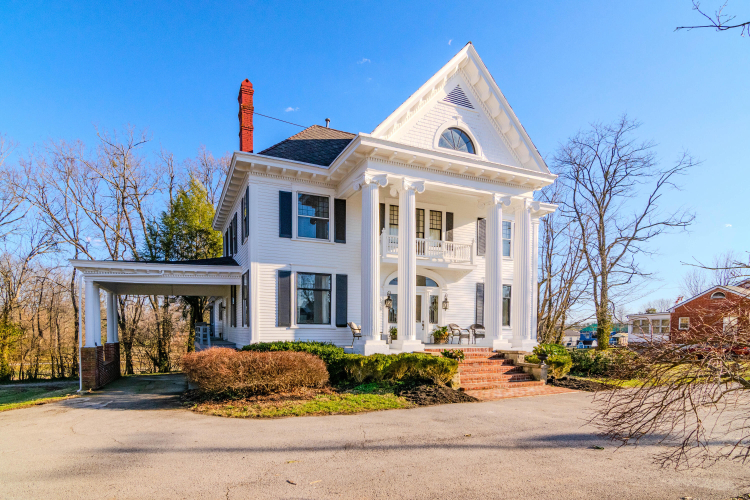 Listing Image 4