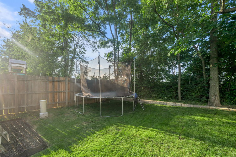 Listing Image 38