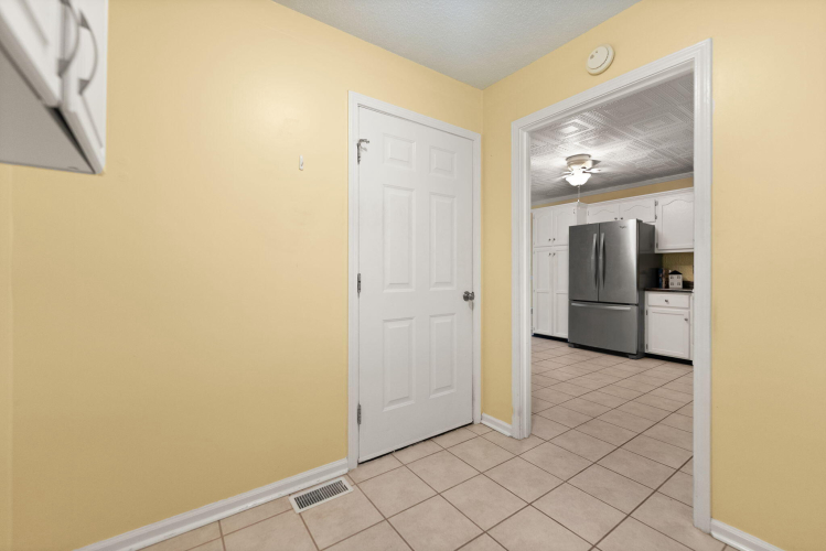 Listing Image 29