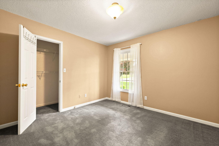 Listing Image 50