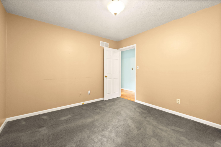 Listing Image 52