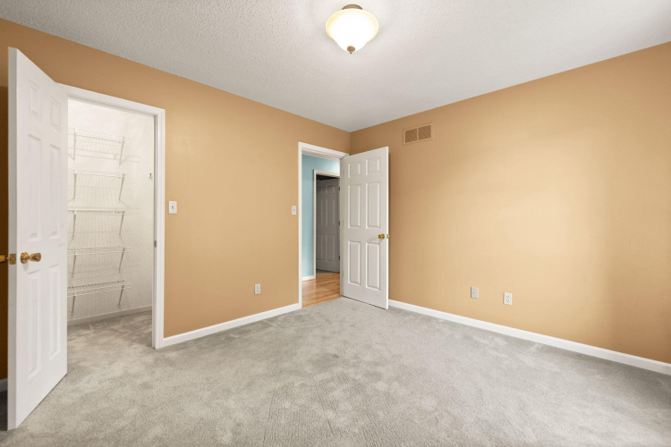 Listing Image 59
