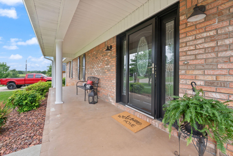 Listing Image 100