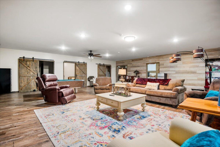 Listing Image 20