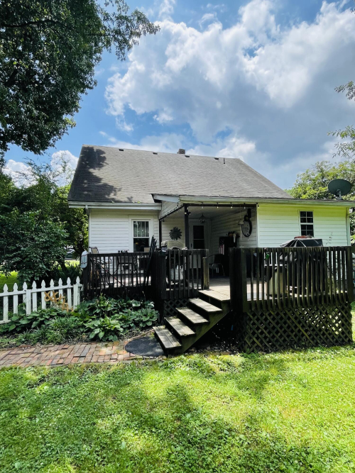 Listing Image 6