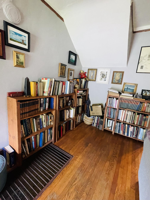 Listing Image 10