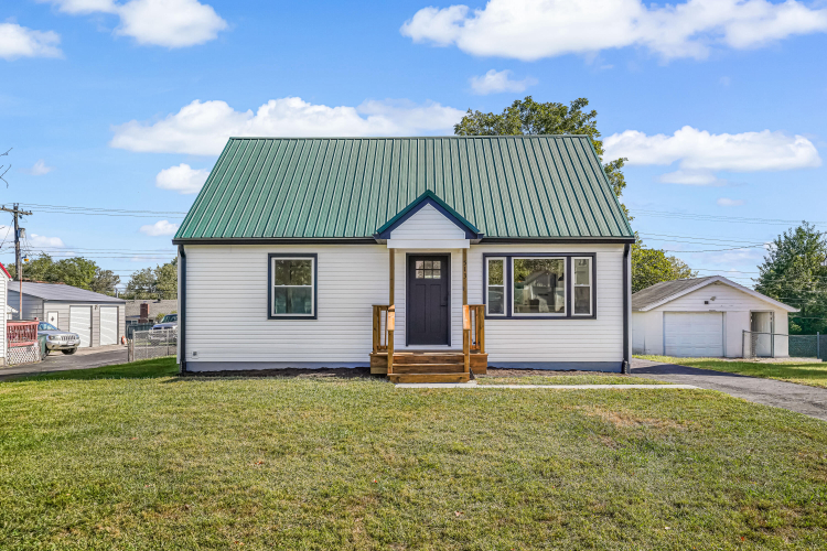 Listing Image 4
