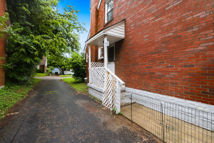 Listing Image 30