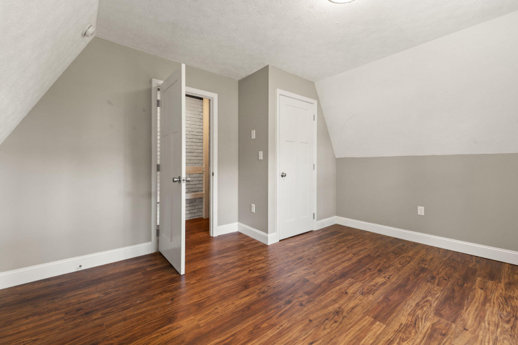 Listing Image 55