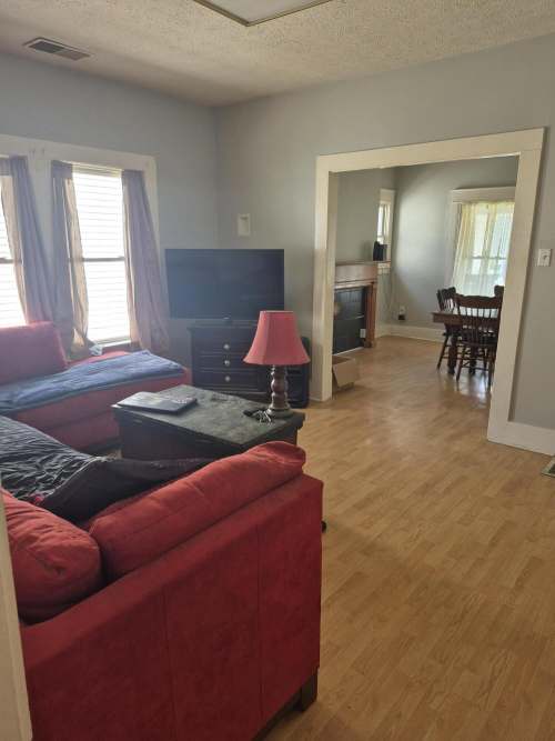 Listing Image 12