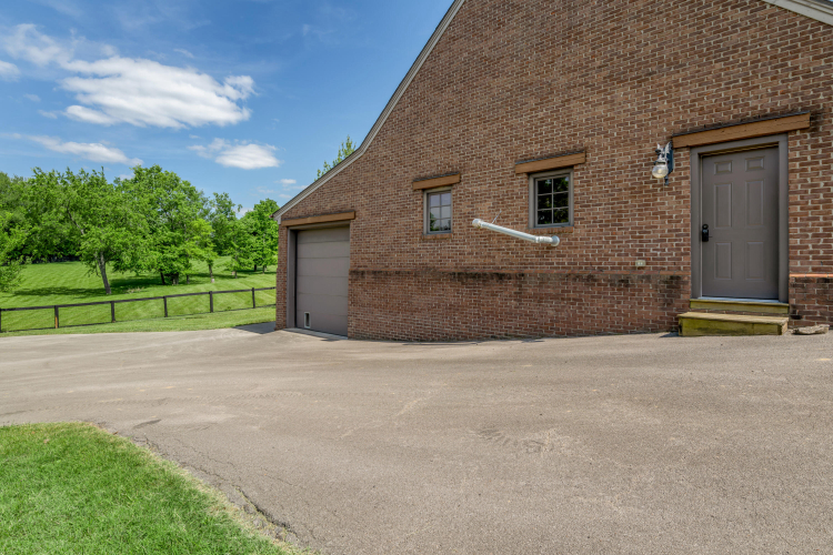 Listing Image 112